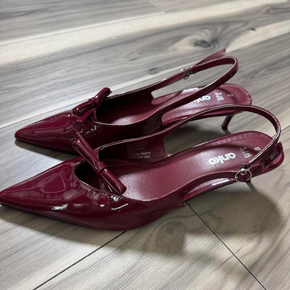 Burgundy Anko kitten heels with bow detail, size US 8